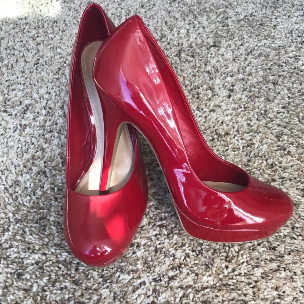 ARTURO CHIANG RED STILETTOS. SIZE 8.